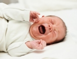 Колики у новорожденного: что делать? Причины, лечение