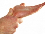 Болит запястье правой руки: что делать? Причины