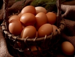 Как сварить яйца чтобы они не потрескались?

