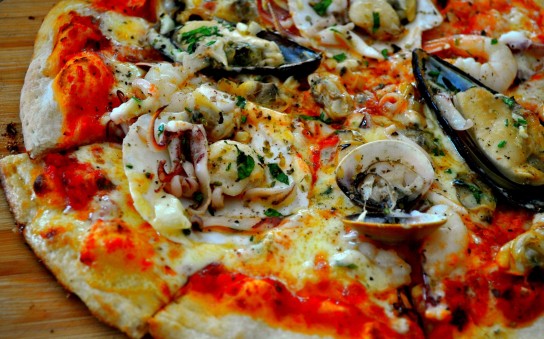 Пицца с морепродуктами - рецепт