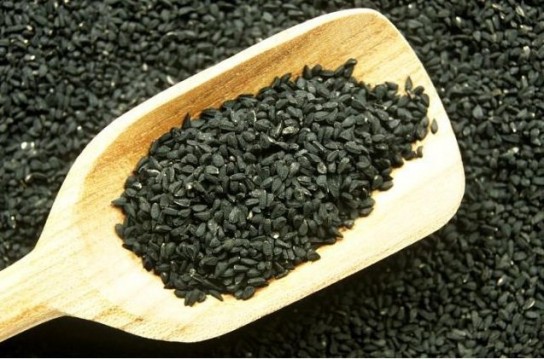 Лечебные свойства и противопоказания черного тмина, способы его применения для всей семьи!