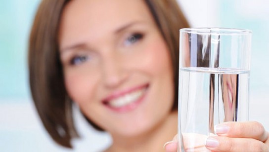 Как правильно пить воду: эффективные методики