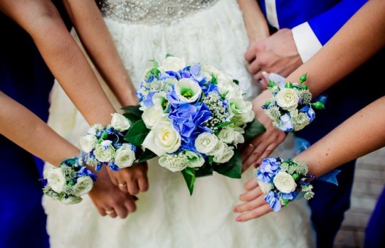 Свадебные цветочные браслеты