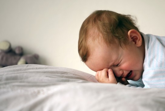 Что делать, если ребенок плачет? Как успокоить?