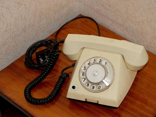 Фото старого телефона трубочного
